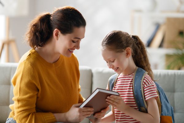 Kind fühlt sich unterstützt